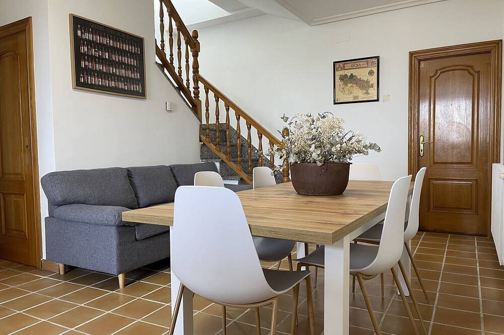 Entire apartment, Alojamiento Turístico El Castillo Vt-lr1770 in Agoncillo, La Rioja Province