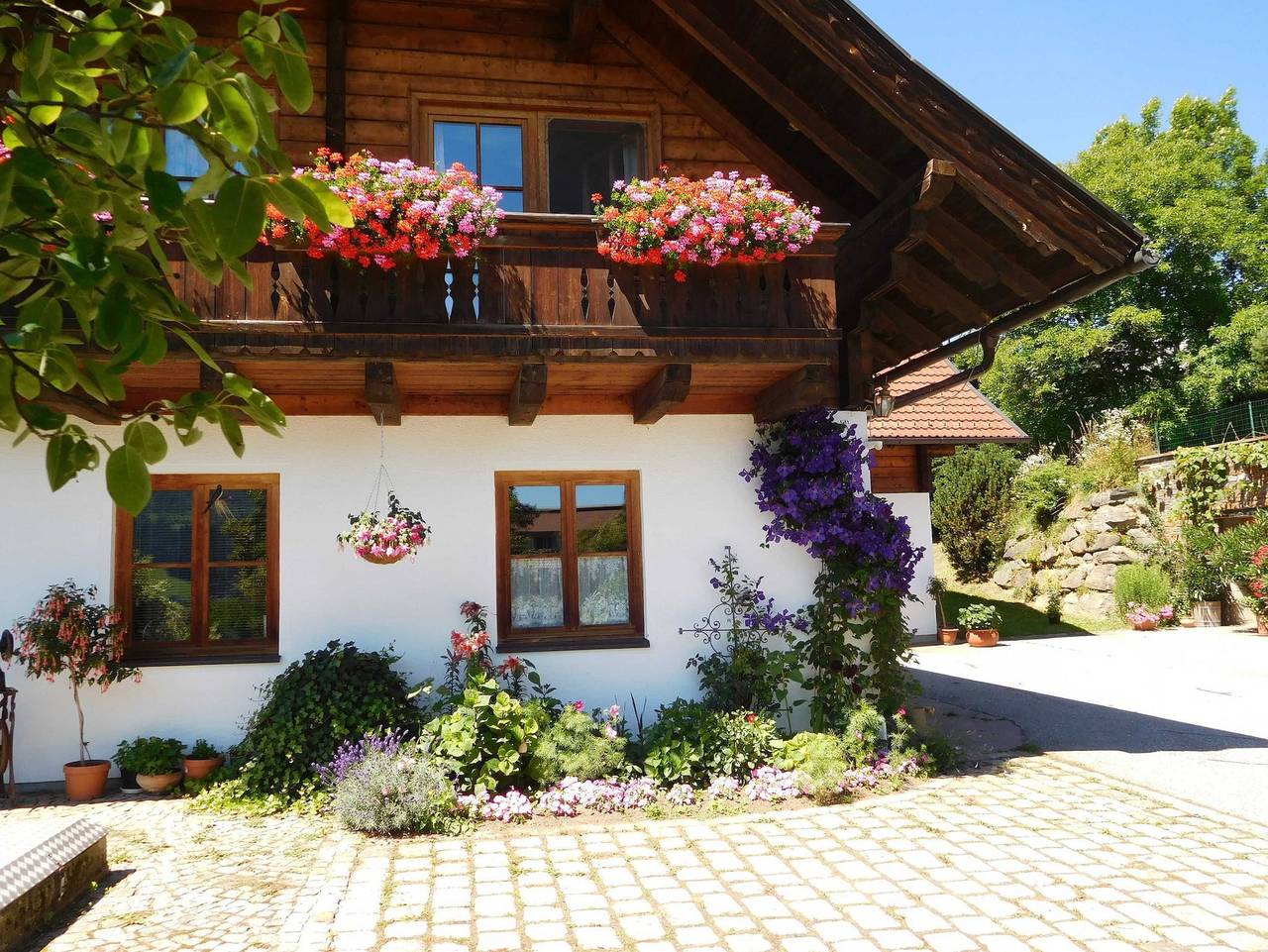 Ganze Ferienwohnung, Bio - Appartements Bischof, Familie Wind - Appartement 1 in Treffen am Ossiacher See, Klagenfurt-Villach