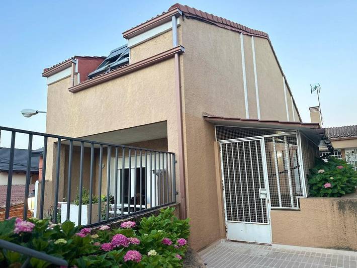 Location de vacances pour 12 personnes, avec Balcon et Terrasse à Guadarrama