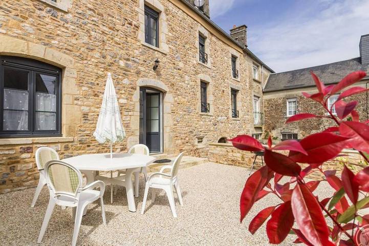 Gîte pour 6 personnes, avec terrasse, animaux acceptés à Prétot-Sainte-Suzanne