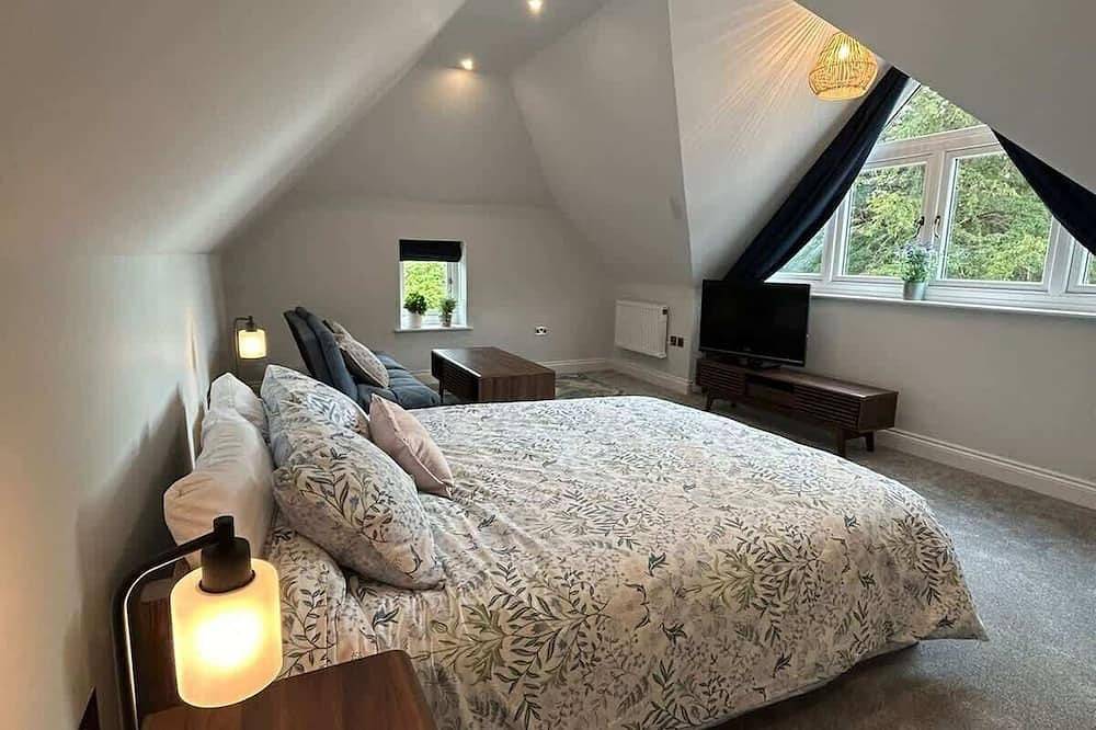 Goring River Retreat with Gym and Wellness area in Goring, North Wessex Downs
