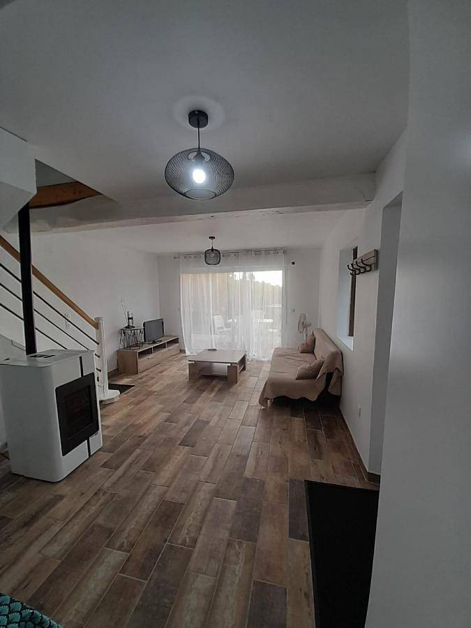 Location de vacances pour 6 personnes, avec terrasse et jardin à Lagor - 4