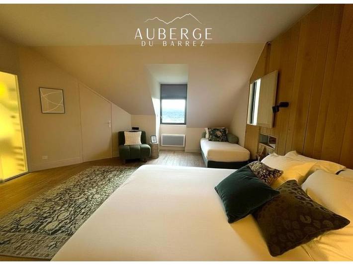 Hôtel pour 2 personnes, avec vue et jardin, adapté aux familles à Mur-de-Barrez - 2