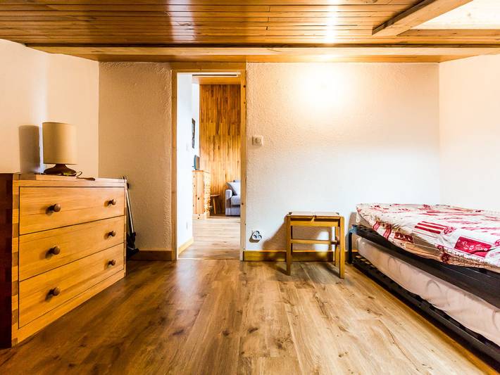 Studio entier, Montchavin: Studio cabine rénové équipé 3/4 pers, parking, proche pistes et commerces in Bellentre, La Plagne-Tarentaise