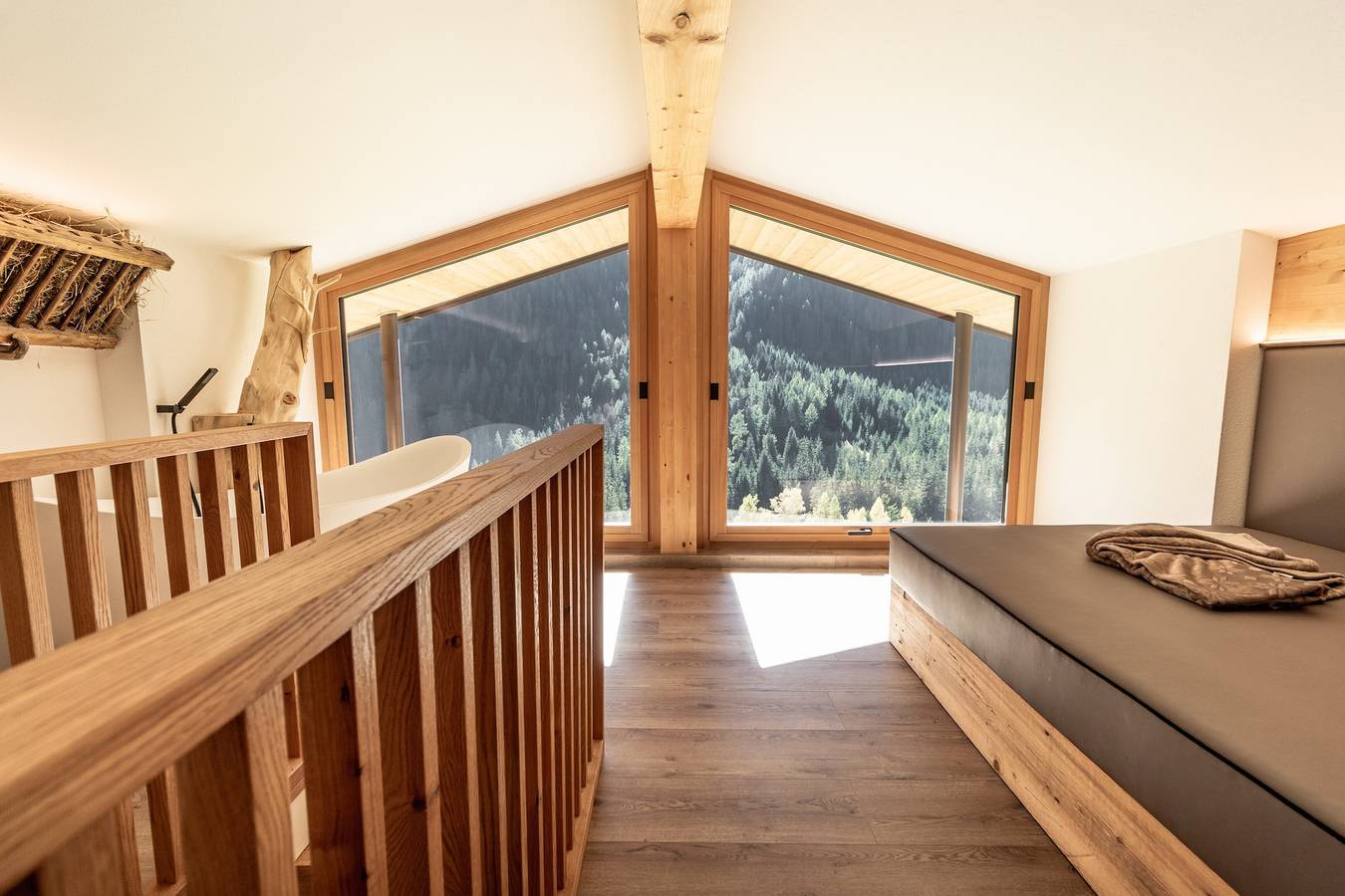 Appartamento intero, Appartamento vacanze 'Chalet-Suite Panorama' con vista sulle montagne, terrazza privata e Wi-Fi in Selva dei Molini, Alpi della Zillertal