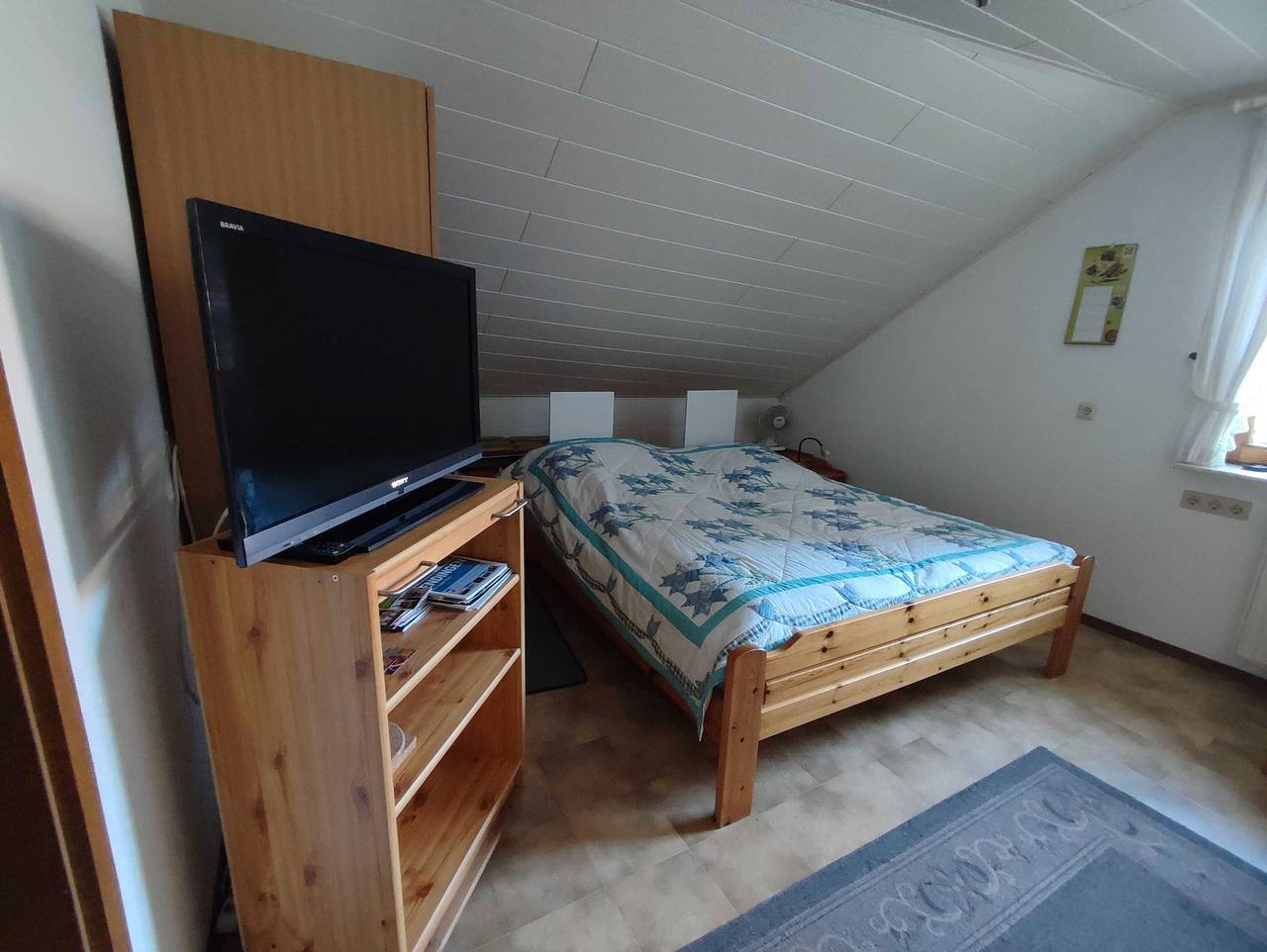 Ganze Wohnung, Ferienwohnung '5' mit Gemeinschaftsgarten, Balkon und Wi-Fi in Endingen am Kaiserstuhl, Endingen