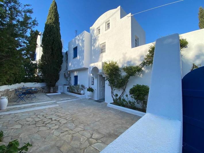 Location de vacances pour 8 personnes, avec vue ainsi que jardin et piscine à Porto Heli - 4