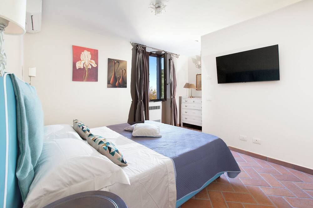 Charming 2-bedroom villa in wonderful Torca, Massa Lubrense with Ac in Torca, Neapel Provinz