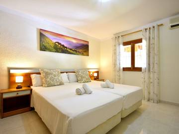 44058 Son Cladera in Manacor, Mallorca Osten für 7 