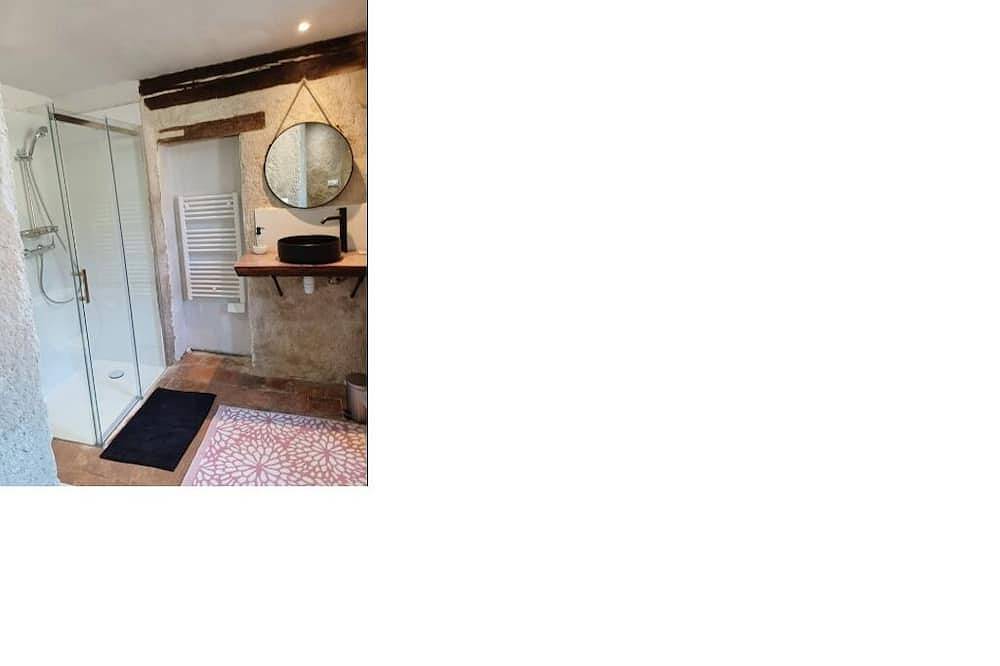Chambre dans tour d'un château du 15e siècle in Mauvières, Région de Le Blanc