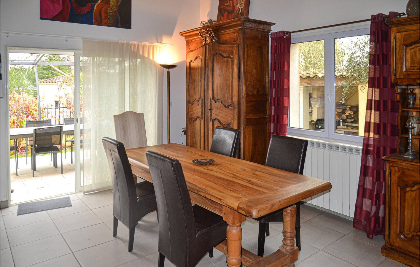 Appartement au bord de la piscine près de Saturargues et de la rivière in Villetelle, Côte méditerranéenne (France)