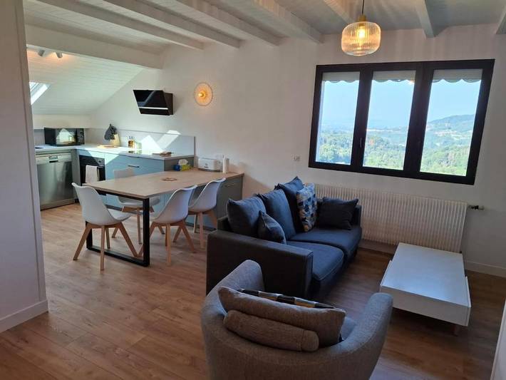 Gîte pour 5 personnes, avec vue ainsi que terrasse et jardin dans Fillière - 4