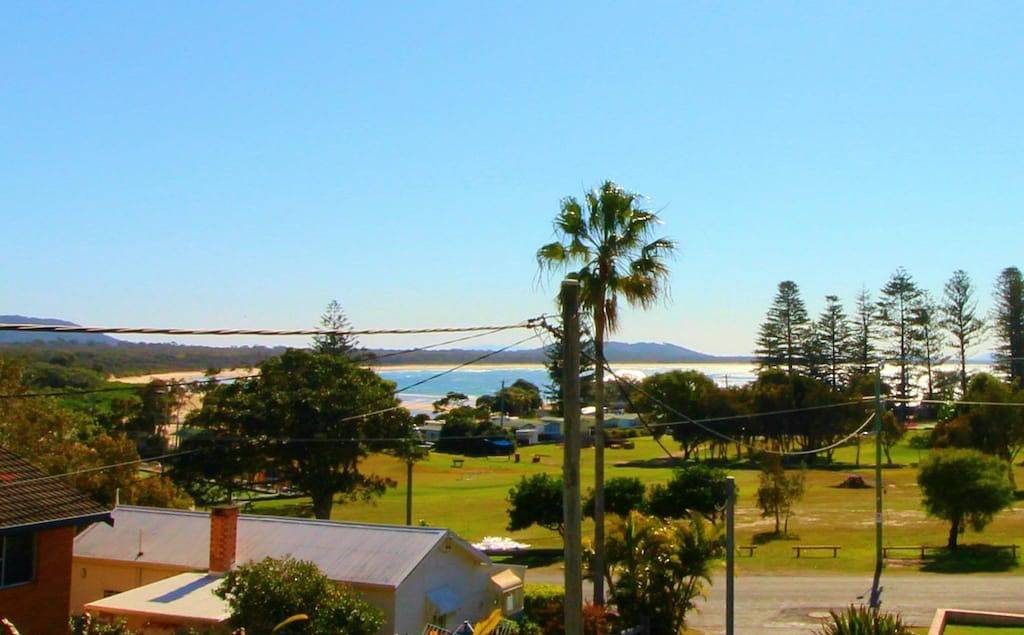 Modern & Stylish With Views in Crescent Head, New South Wales