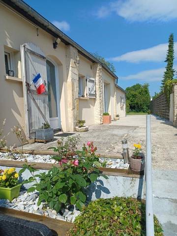 Location de vacances pour 4 personnes, avec jardin et terrasse à Biéville-Beuville