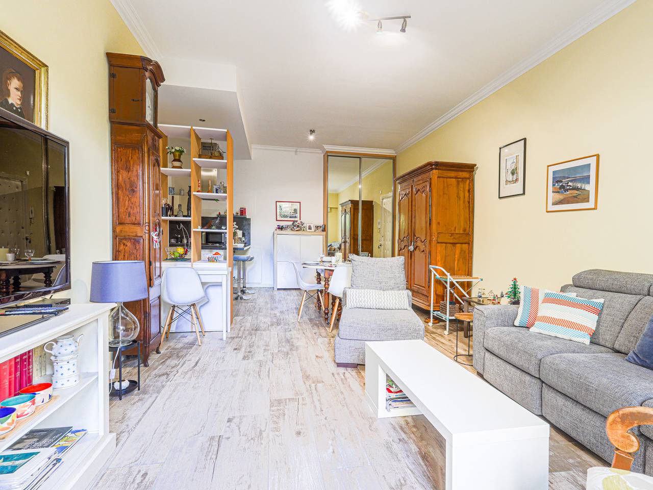 Entire apartment, Terrasses de la Baie des Anges in Nice (France), Mediterranean Coast (France)