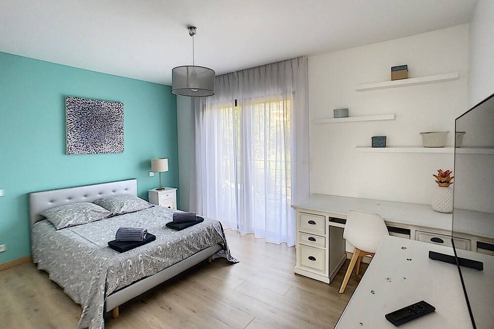 Magnificent Contemporary Villa With Swimming Pool And Tennis Court in Mouans-Sartoux, Cannes region