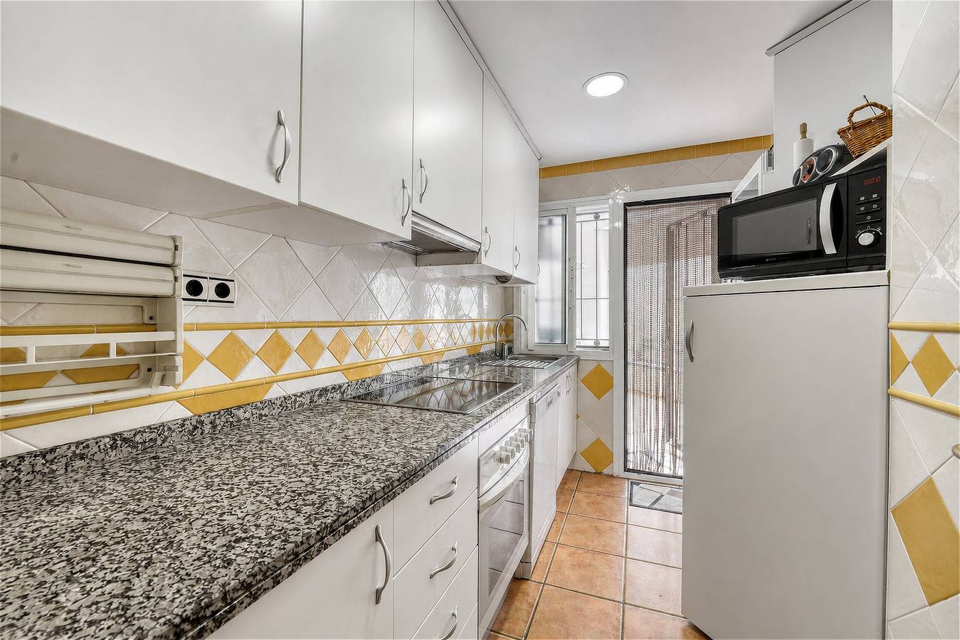 3160 Élégante Maison en Bord de Mer in Las Chapas, Marbella