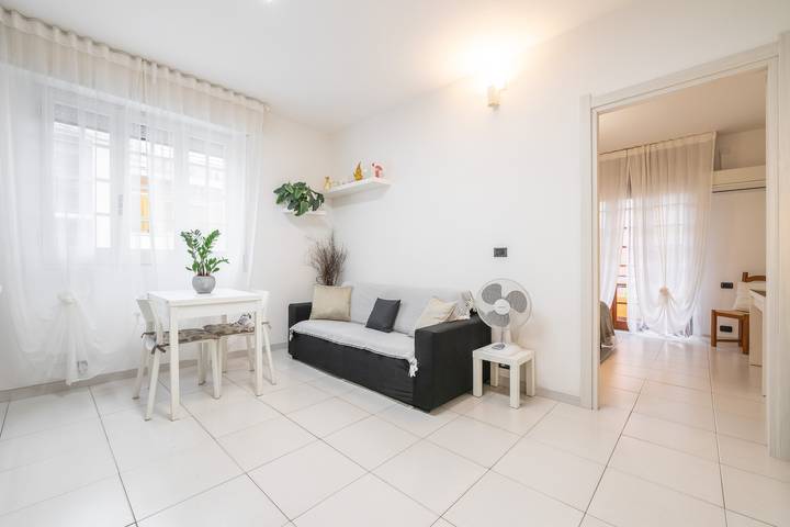 Ferienwohnung für 2 Personen, mit Balkon in Cagliari