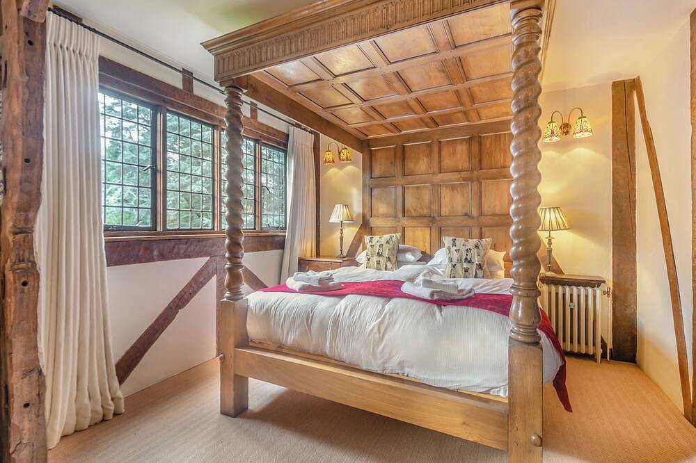 6 Schlafzimmer Unterkunft in East Grinstead in East Grinstead, West Sussex