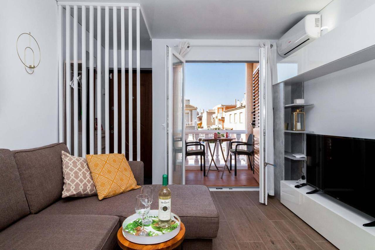 Ganze Wohnung, Two-Bedroom Bungalow in Playa de La Mata (Torrevieja), Torrevieja