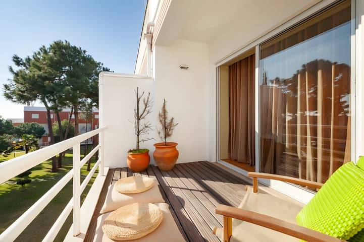 Hel lägenhet, Apartment 'Em Condominio De Esposende' with Sea View, Shared Pool and Wi-Fi in Marinhas, Esposende