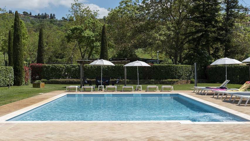 Casa vacanza per 4 persone, con piscina e giardino in Lucignano