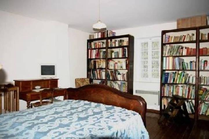 Location de vacances pour 6 personnes, avec jardin à Arles