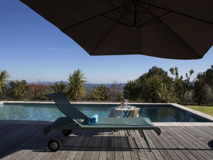 Location de vacances pour 6 personnes, avec terrasse et jardin à Seillans - 2