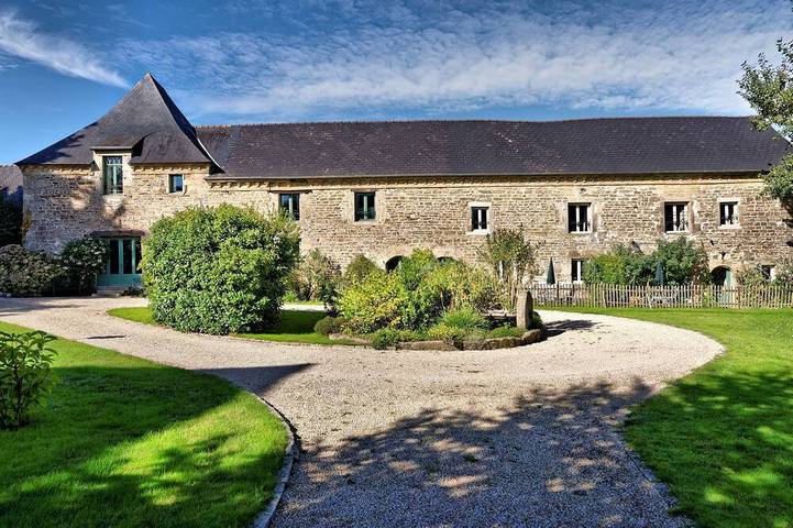 Gîte pour 6 personnes, avec jardin et piscine