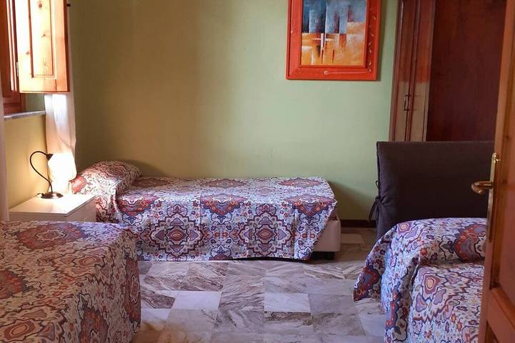Bungalow 2 camere da letto, terrazza privata, splendida vista, wifi, piscina in comune, vicino a Vinci in Vinci, Firenze province