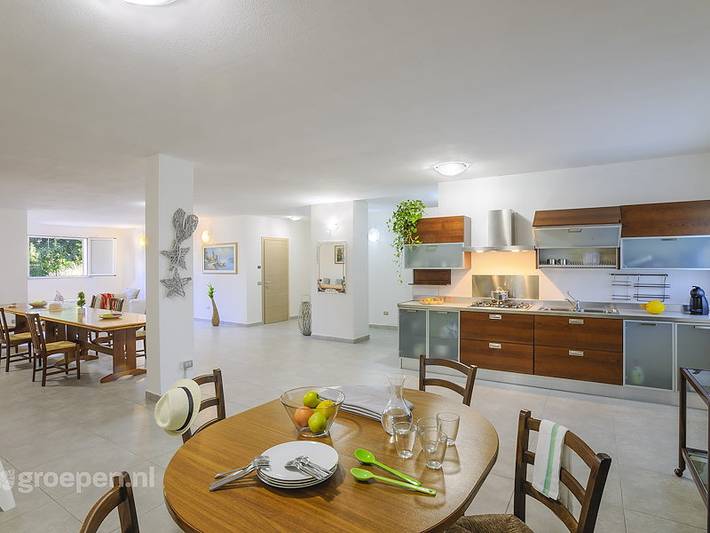 Location de vacances pour 30 personnes, avec terrasse ainsi que piscine et balcon/terrasse à Tavullia - 3