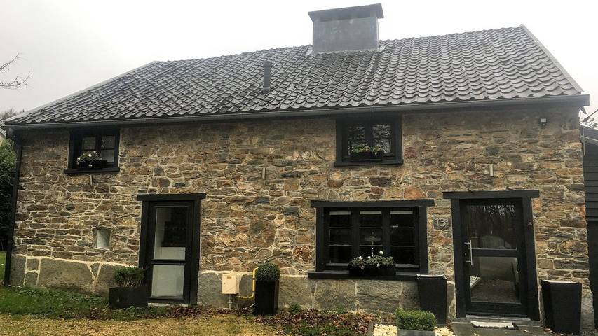 Maison de vacances pour 4 personnes, avec terrasse ainsi que jardin et piscine à Jalhay