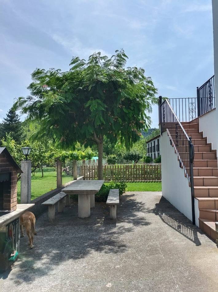 Gîte pour 7 personnes, avec jardin ainsi que jacuzzi et terrasse à Aínsa - 4