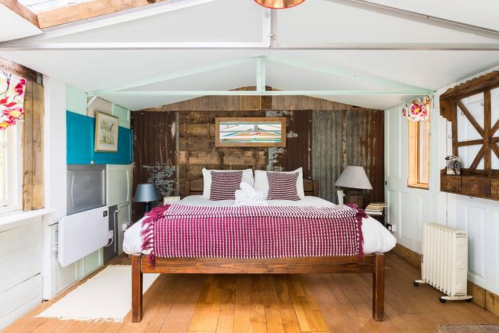 Glamping for 2 people, with Terrace and Garden in The Cotswolds