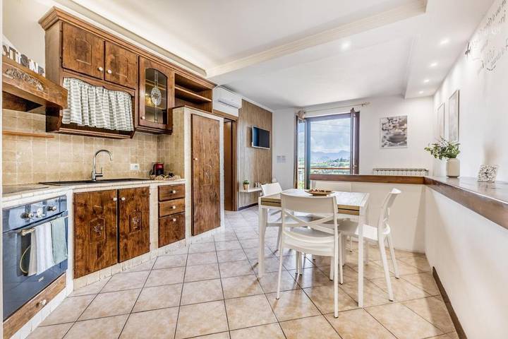 Gîte pour 6 personnes, avec balcon et vue à Fonte Nuova - 4