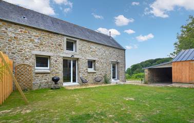 Gîte pour 8 personnes, avec jardin et terrasse à La Pernelle