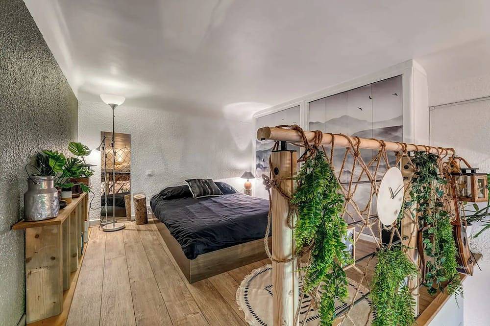 Apartamento entero, Cabane Cosy Pour un Automne à 190m du lac Dannecy in Menthon-Saint-Bernard, Región de Annecy
