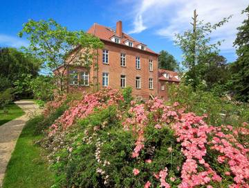 Ferienhaus für 30 Personen, mit Garten und Terrasse sowie Sauna, mit Haustier in Mecklenburgische Schweiz