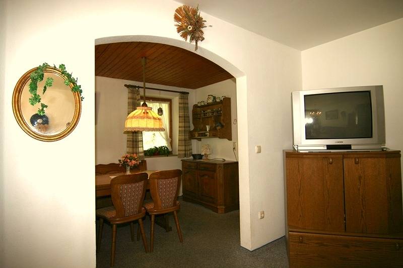 Ganze Ferienwohnung, Ferienwohnung Katharina 1 + 4 - Ferienwohnung Nr. 1, 1 bis 4 Personen, 100 qm, 2 separate Schlafzimmer, Terrasse in Schönau am Königssee, Berchtesgadener Alpen