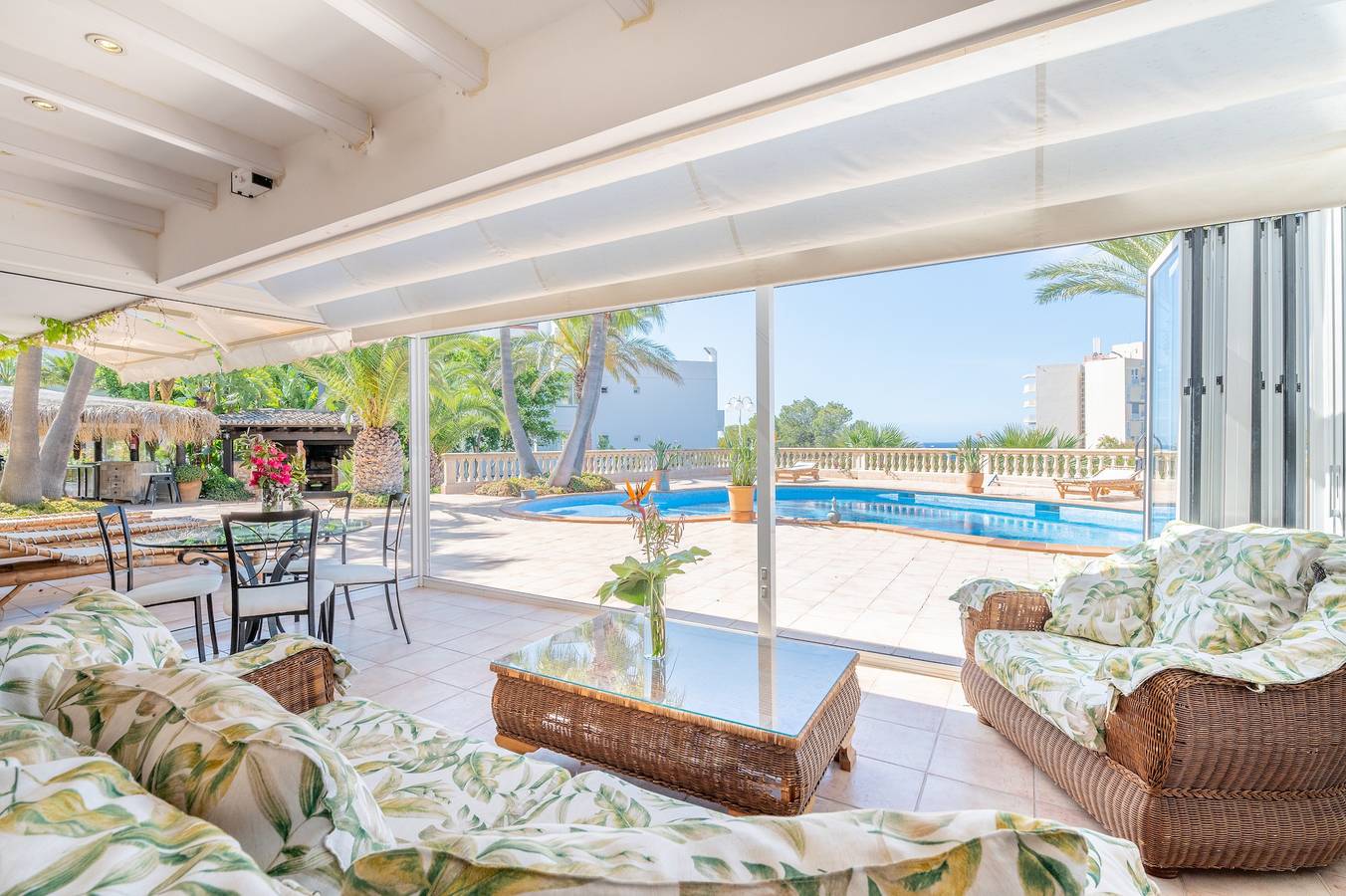 Villa "Quesada" Close to the Beach with Pool, Garden & Wi-Fi in Peguera, Calvià
