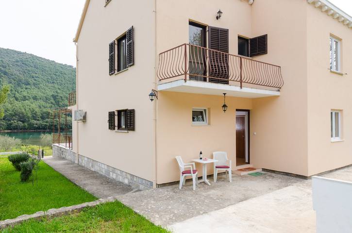 Ganze Wohnung, 2-Zimmer-Ferienwohnung am Strand Broce, Peljesac A-11282-a in Ston, Dubrovnik-Neretva