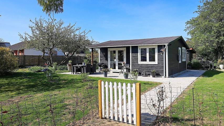 Ferieudlejning for 5 personer, med have i Faxe Ladeplads