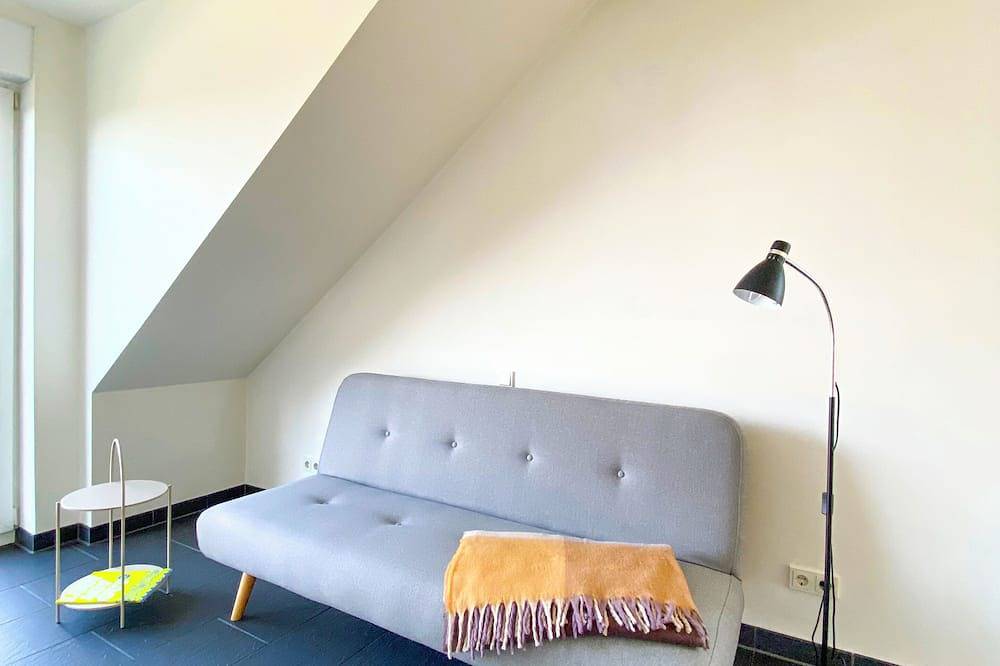 Ganze Wohnung, Loftartiges Wohlfühl-Apartment mit tollem Balkon zwischen Fulda und Rhön in Petersberg, Rhön-Hessen