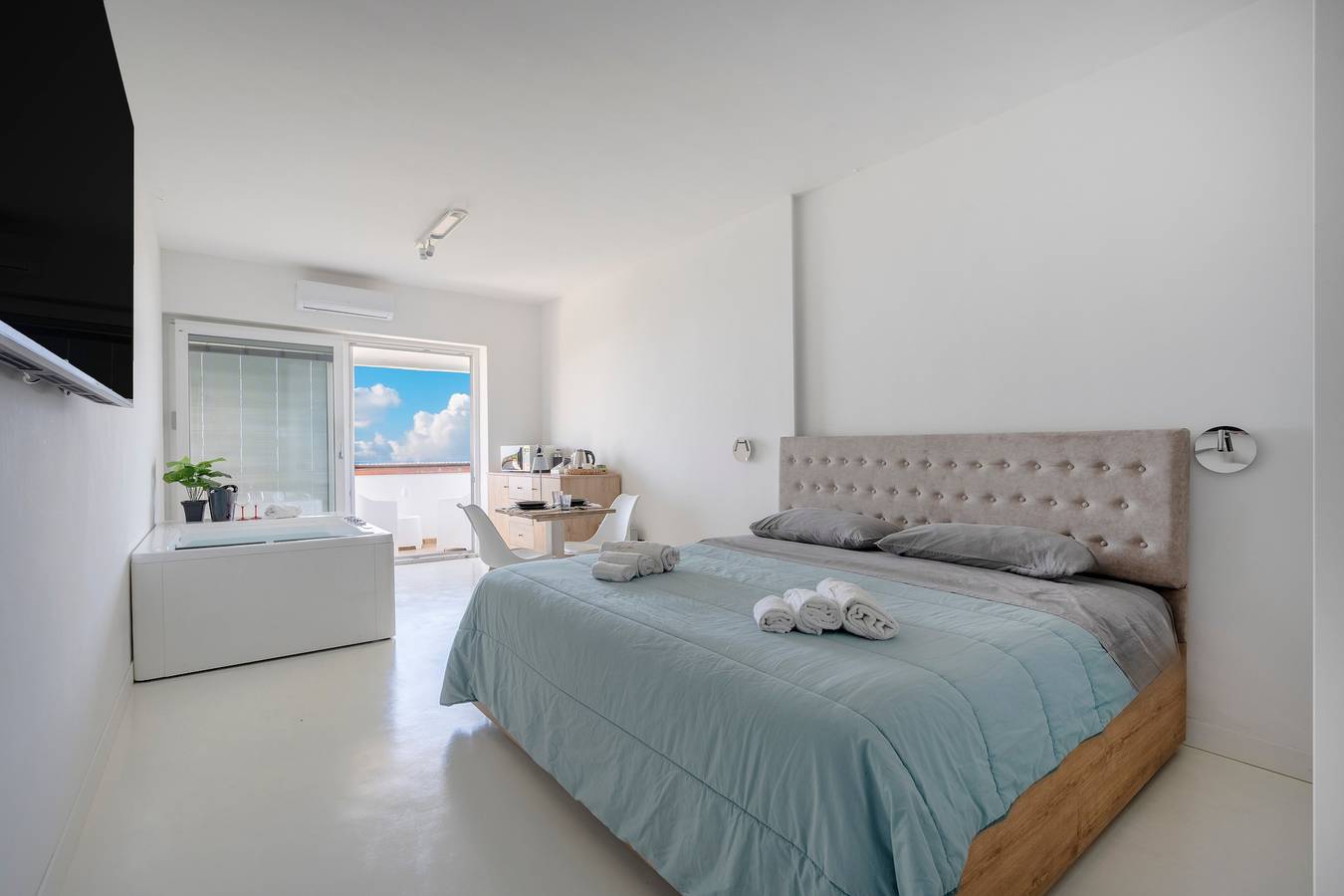 Ferienhaus 'Angel Suite 2' mit Balkon, Wi-Fi und Klimaanlage in Fasano, Salento