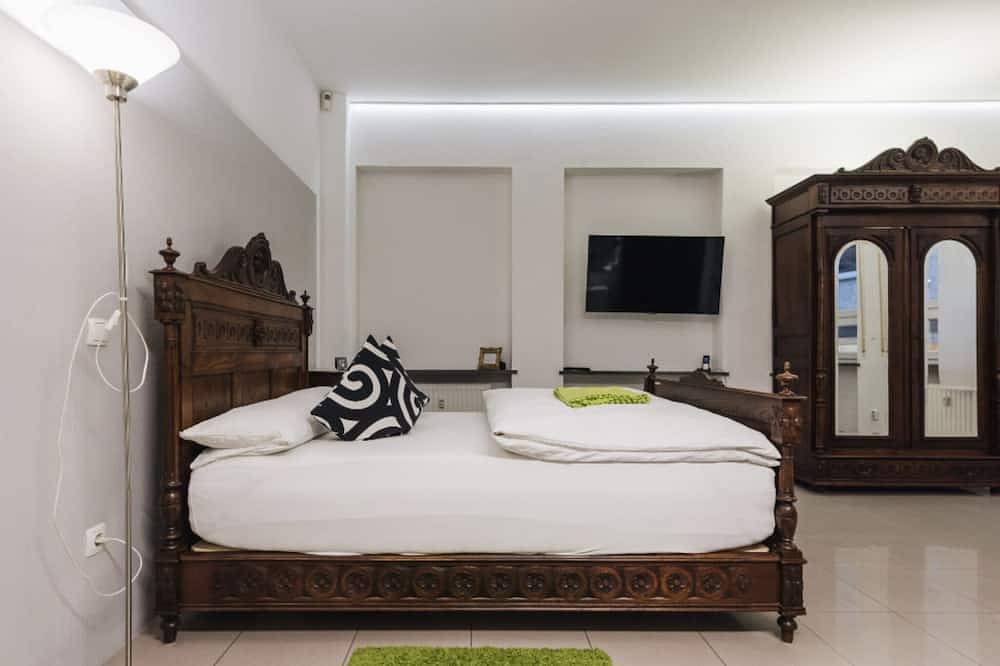 Ganze Wohnung, Modern 1 room Loft City Center Ground Floor in Ulm, Schwaben