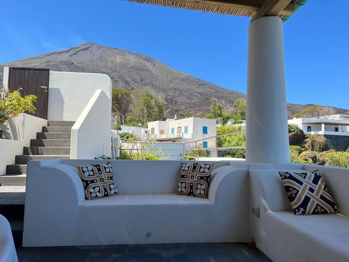Location de vacances pour 6 personnes, avec vue et terrasse, animaux acceptés dans Stromboli - 3