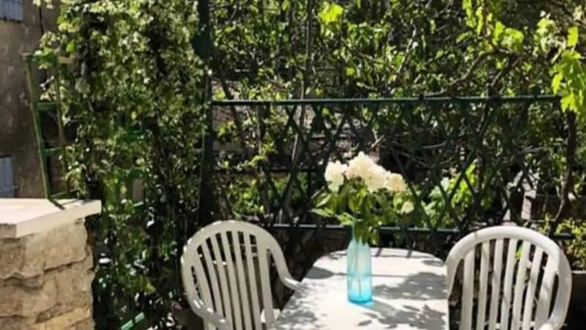 Gîte pour 5 personnes, avec terrasse à Fontaine-de-Vaucluse - 4