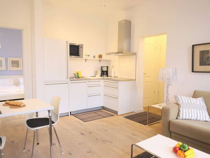 Ganze Wohnung, Exklusive 2-Zi.-Whg. mit Wellnessbereich und Balkon in zentralem Westerland in Westerland, Sylt (Gemeinde)