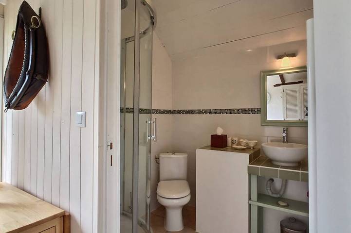 Location de vacances pour 2 personnes, avec piscine et jardin à Sizun - 4