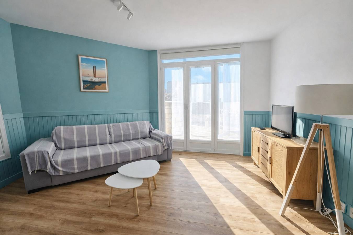 Appartement entier, Appartement « Lumineux Proche Mer » avec Wi-Fi in Saint-Guénolé, Penmarch